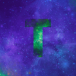 Fahl grün schimmerndes T in violetter Sternenlandschaft