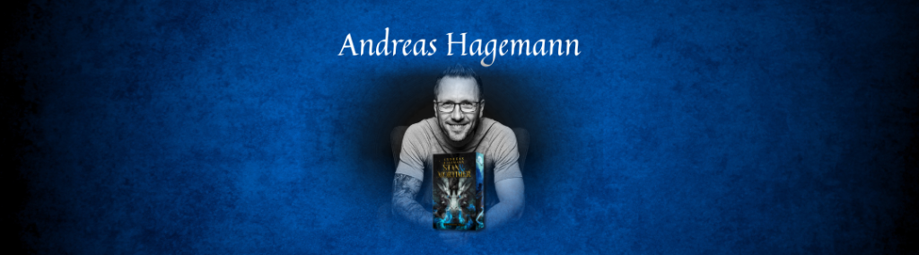 Autorenportrait von Andreas Hagemann neben Cover seines neuen Buchs, vor einem Hintergrund der von mittig Dunkelblau zu Schwarz am Rand übergeht